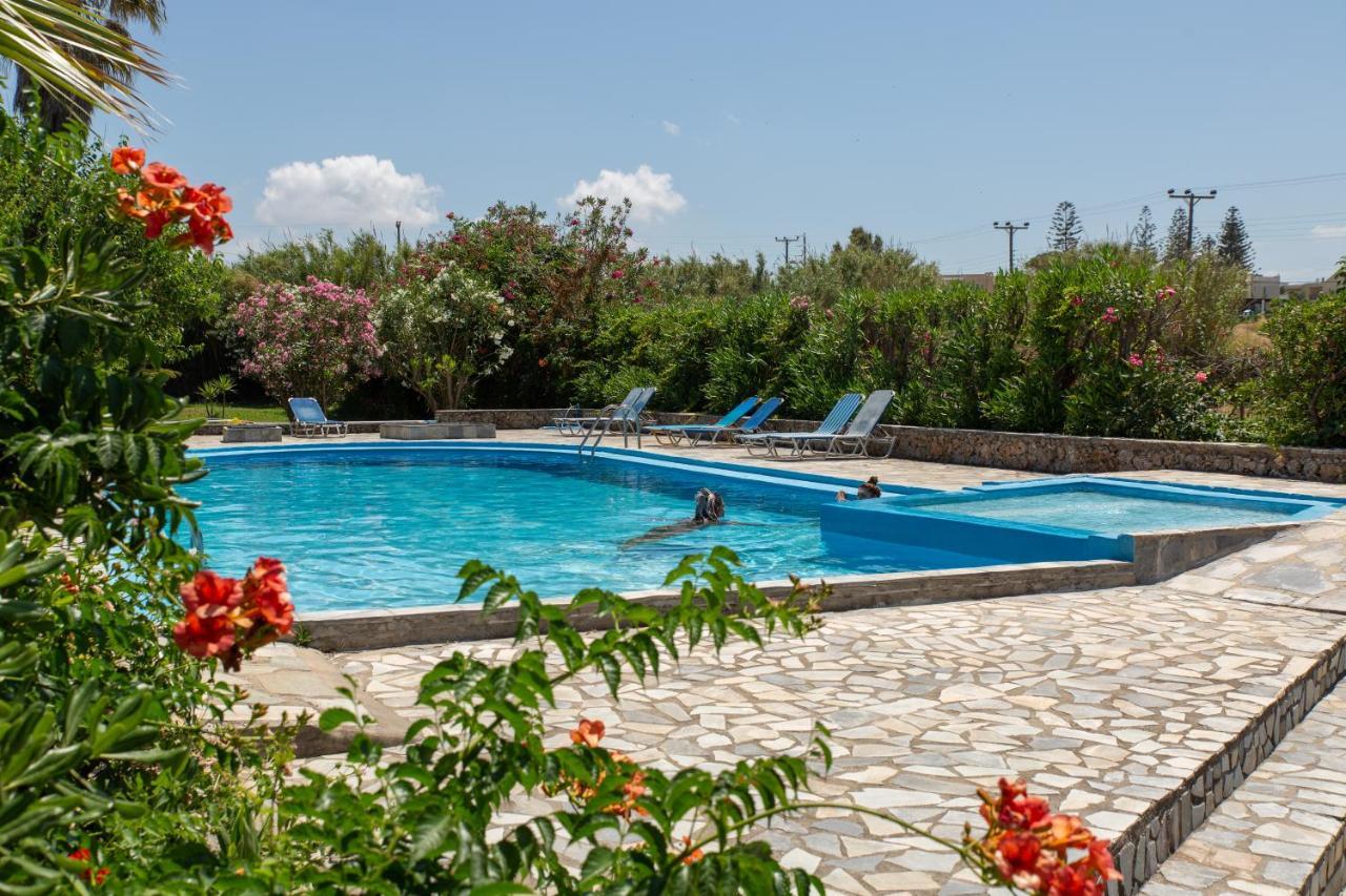 Aparthotel San Antonio Stratos *