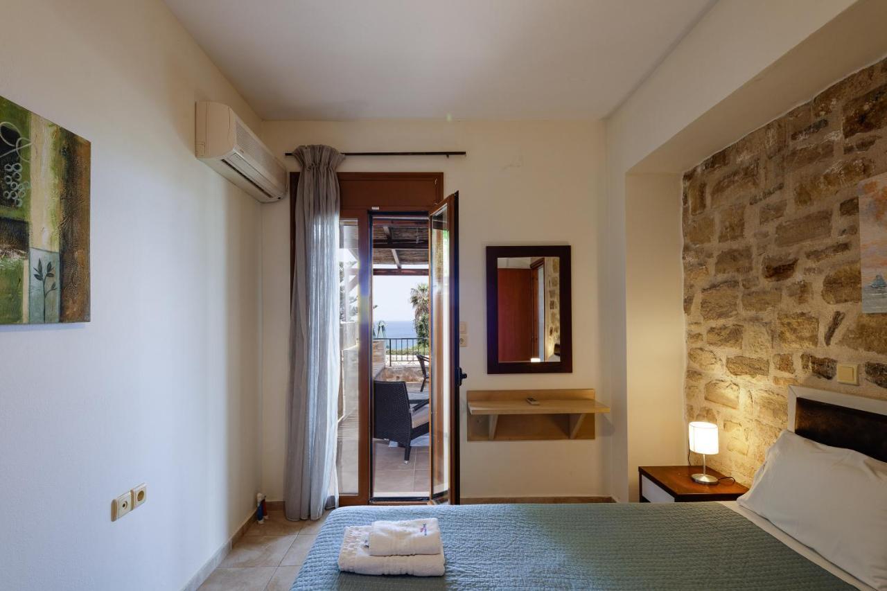 - Private Pools & Seaview - 500m From * Stavromenos