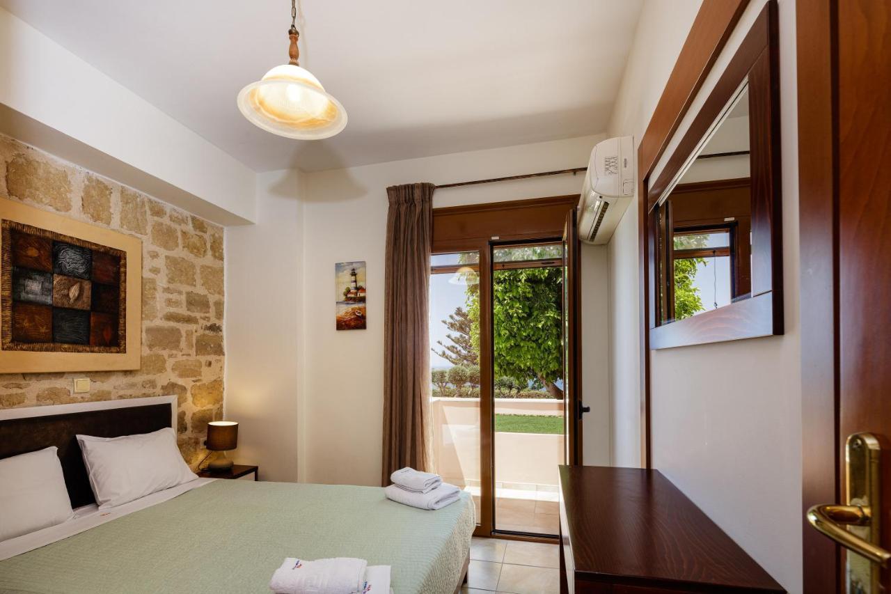 - Private Pools & Seaview - 500m From Villa *