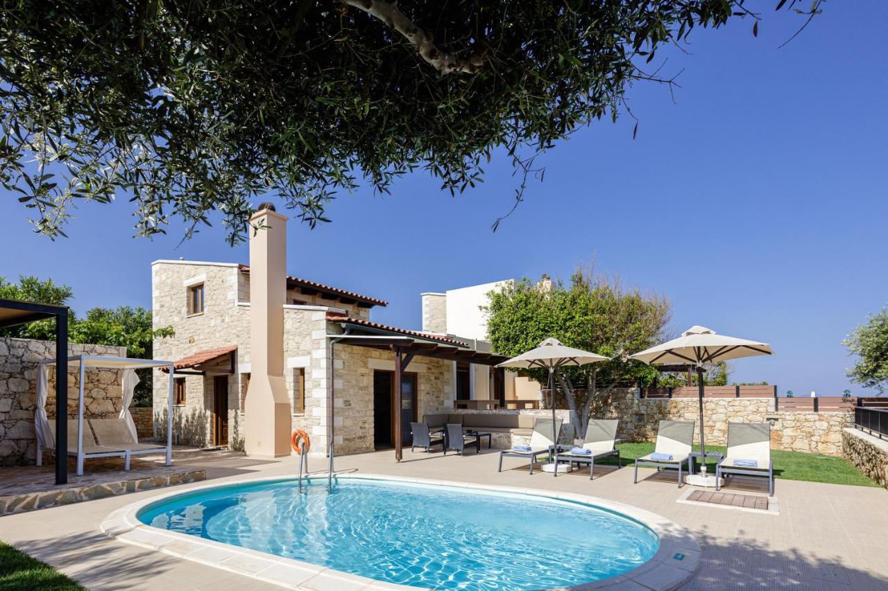 - Private Pools & Seaview - 500m From Villa Stavromenos