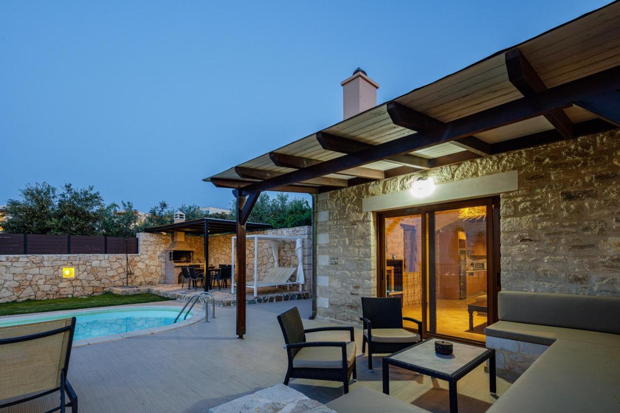 Villa - Private Pools & Seaview - 500m From