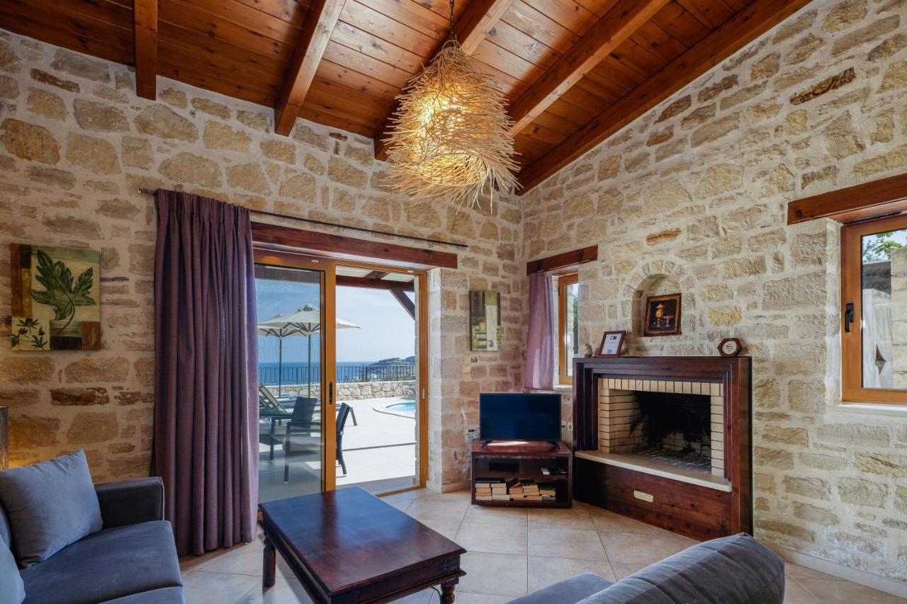 - Private Pools & Seaview - 500m From Villa Stavromenos