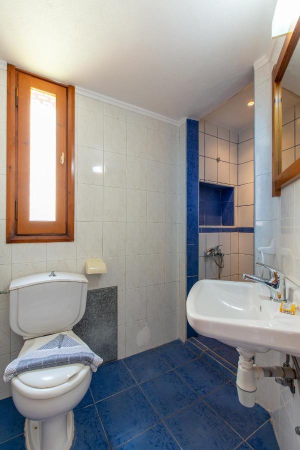 San Antonio Stratos Aparthotel Kamisiana
