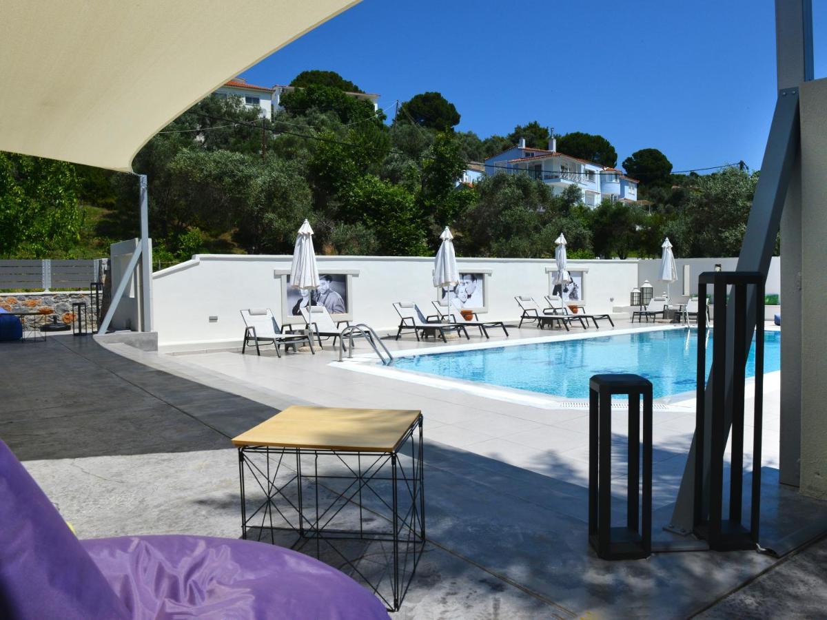 Marina Hotel