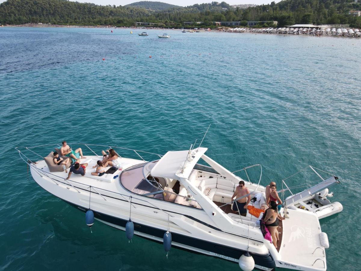 White Eagle Cruises Sani Botel Sani (Chalkidiki)