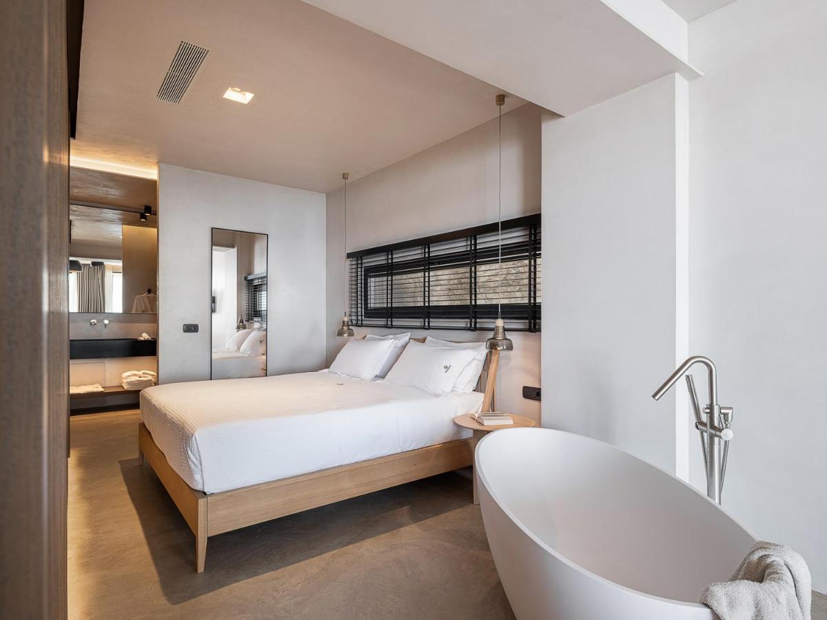 Brand New Luxury Seannamon Suites, Amazing Seaview Apartment