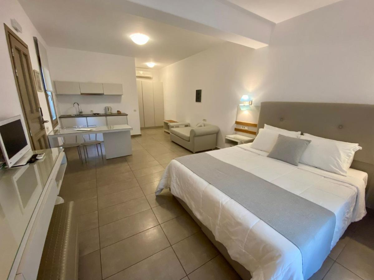 Lithos By Spyros & Flora Hotel