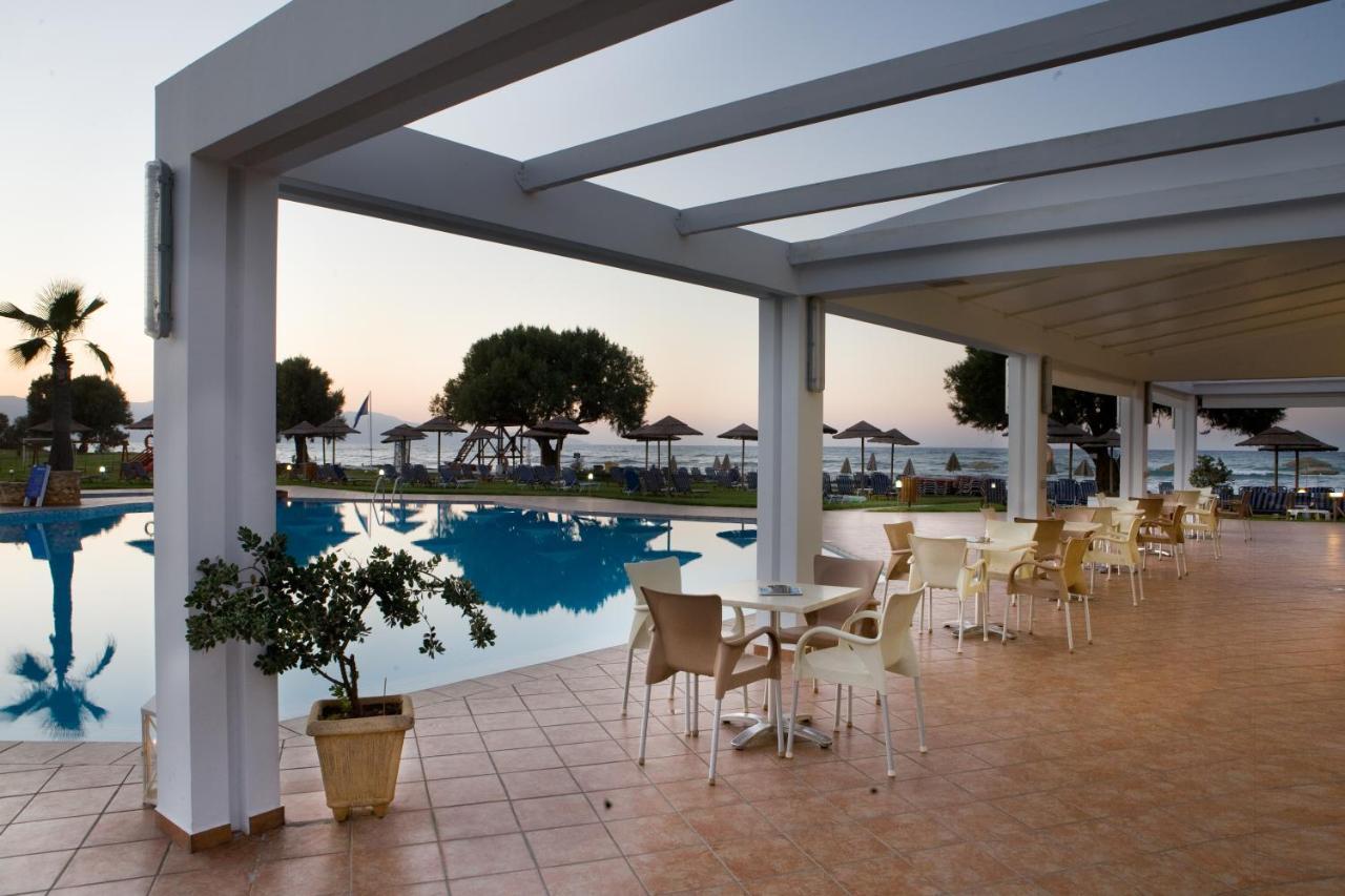 Hotel Geraniotis And