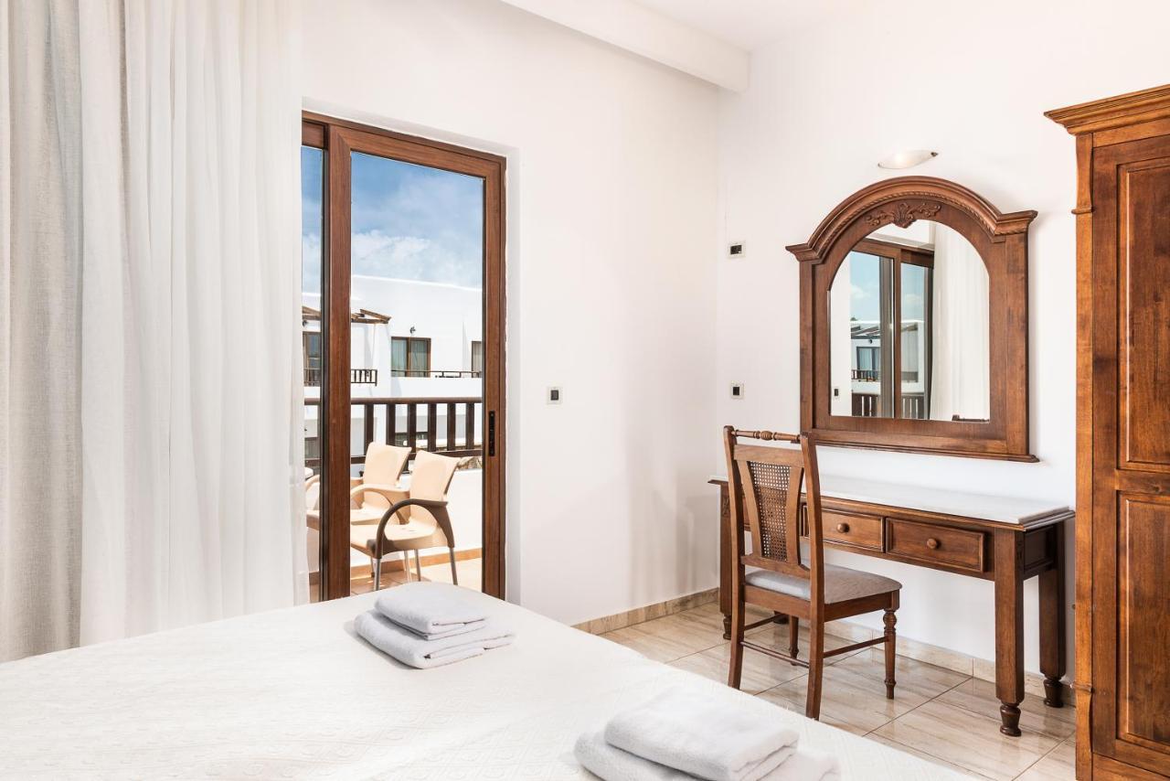 Hotel Geraniotis And Platanias (Crete)