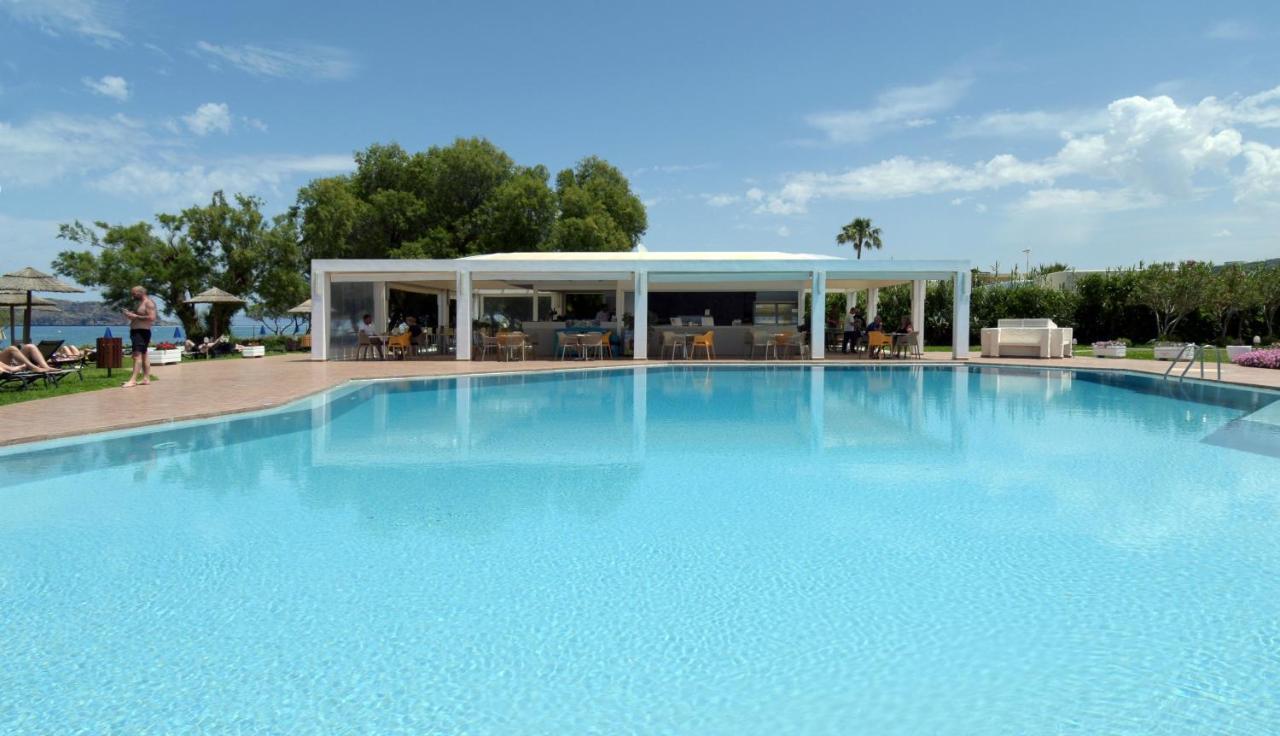Hotel Geraniotis And 4*