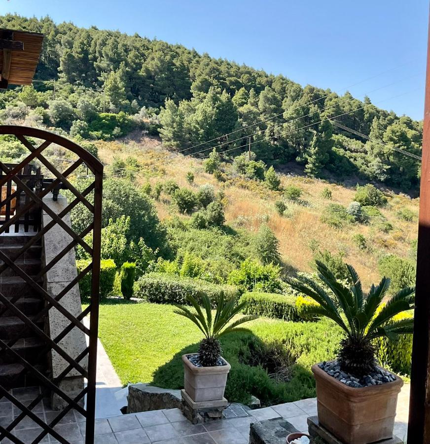 Stonehouse & Casa Al Sole E Al Mare Holiday home