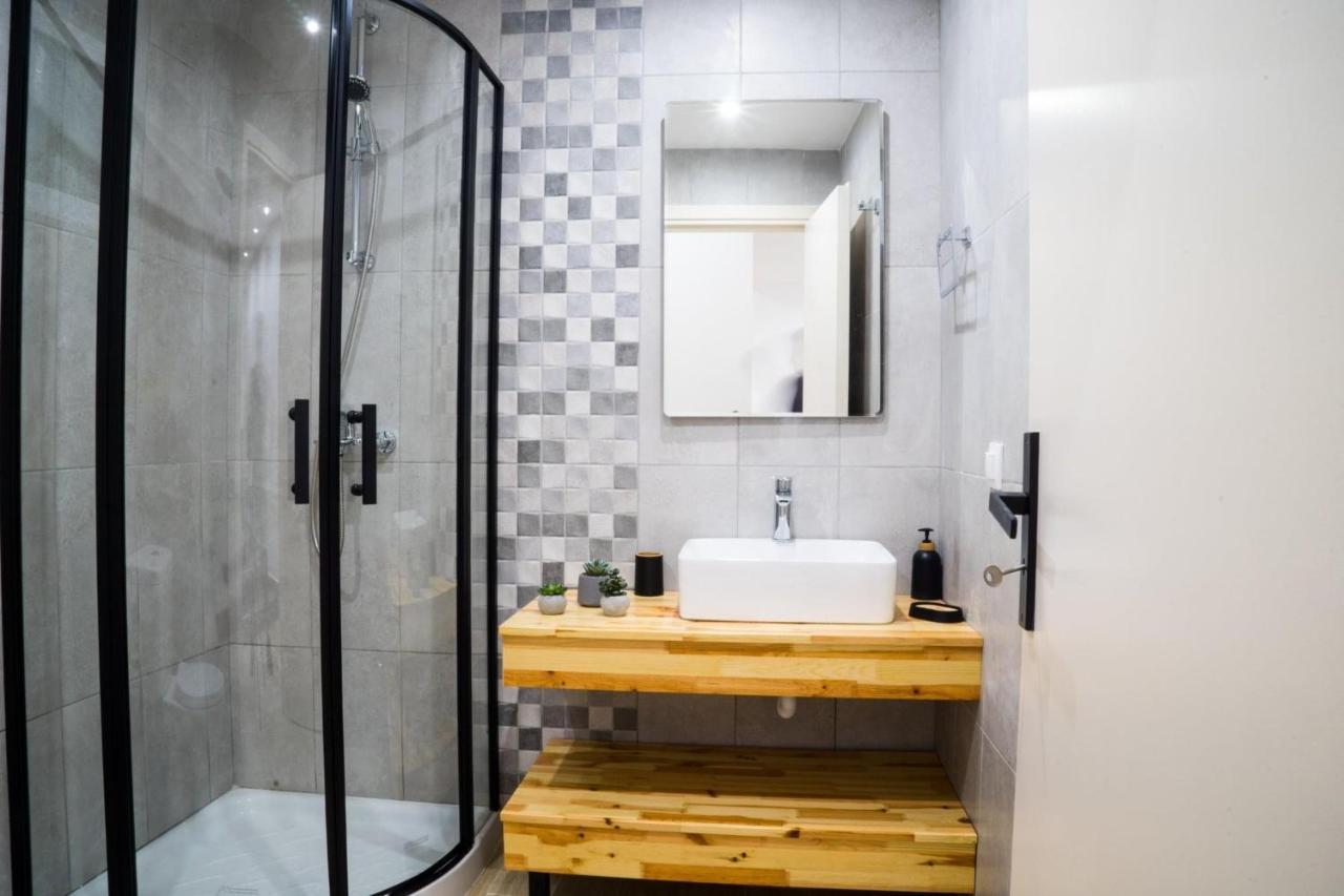 Orama Apartment *