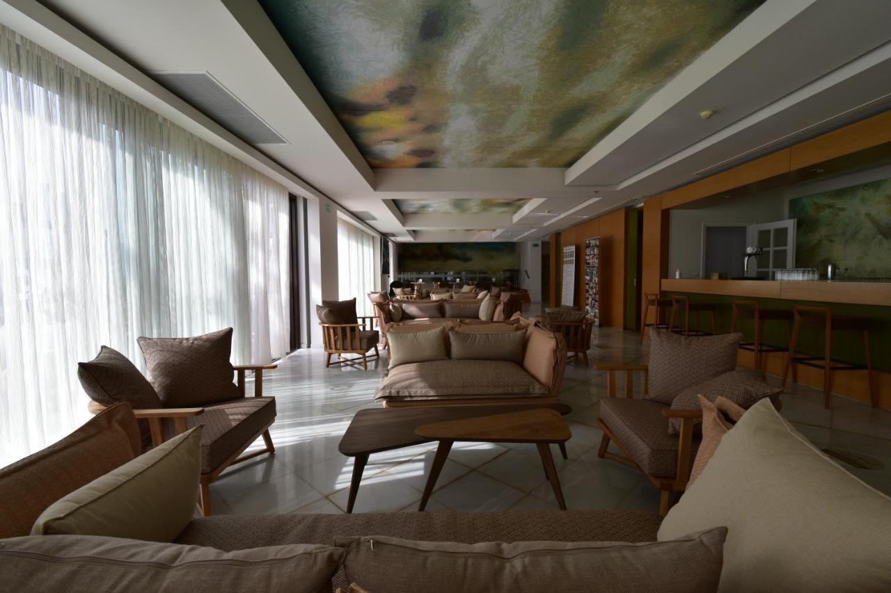 Hotel Geraniotis And 4*