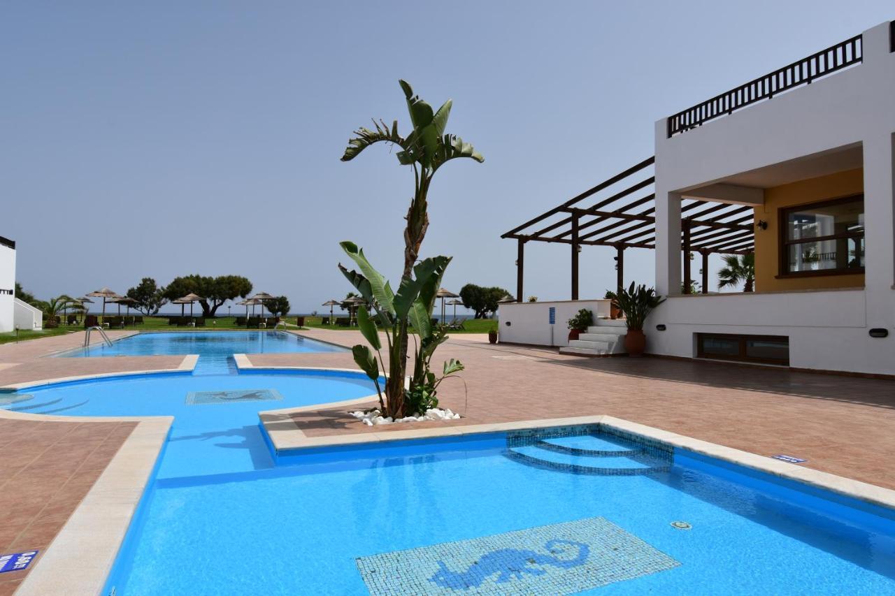 Hotel Geraniotis And Platanias (Crete)