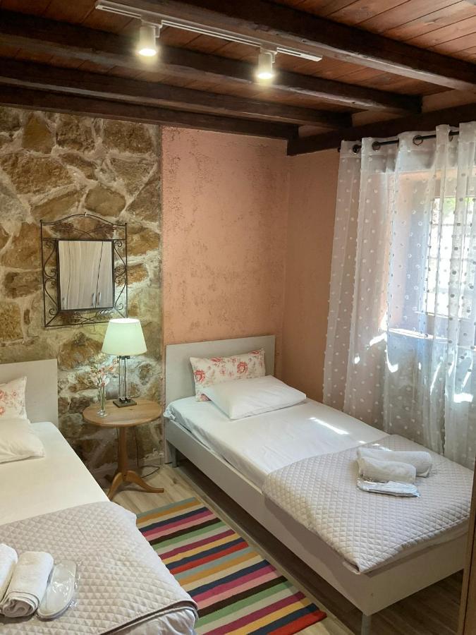 Stonehouse & Casa Al Sole E Al Mare Nea Roda