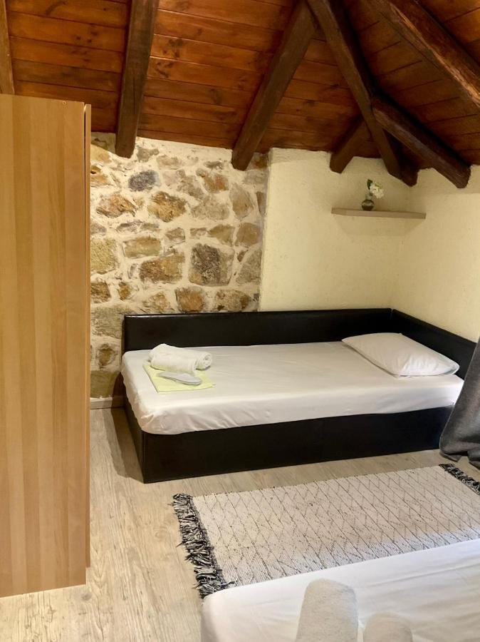 Stonehouse & Casa Al Sole E Al Mare
