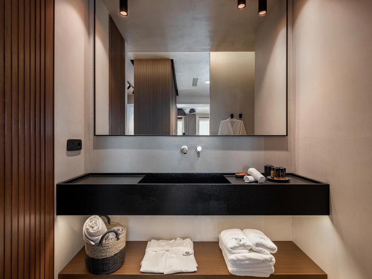 Brand New Luxury Seannamon Suites, Amazing Seaview Apartment