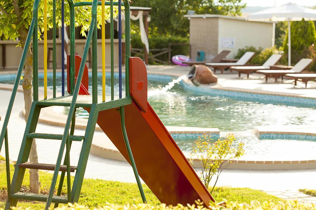 Sunny Hill Hotel