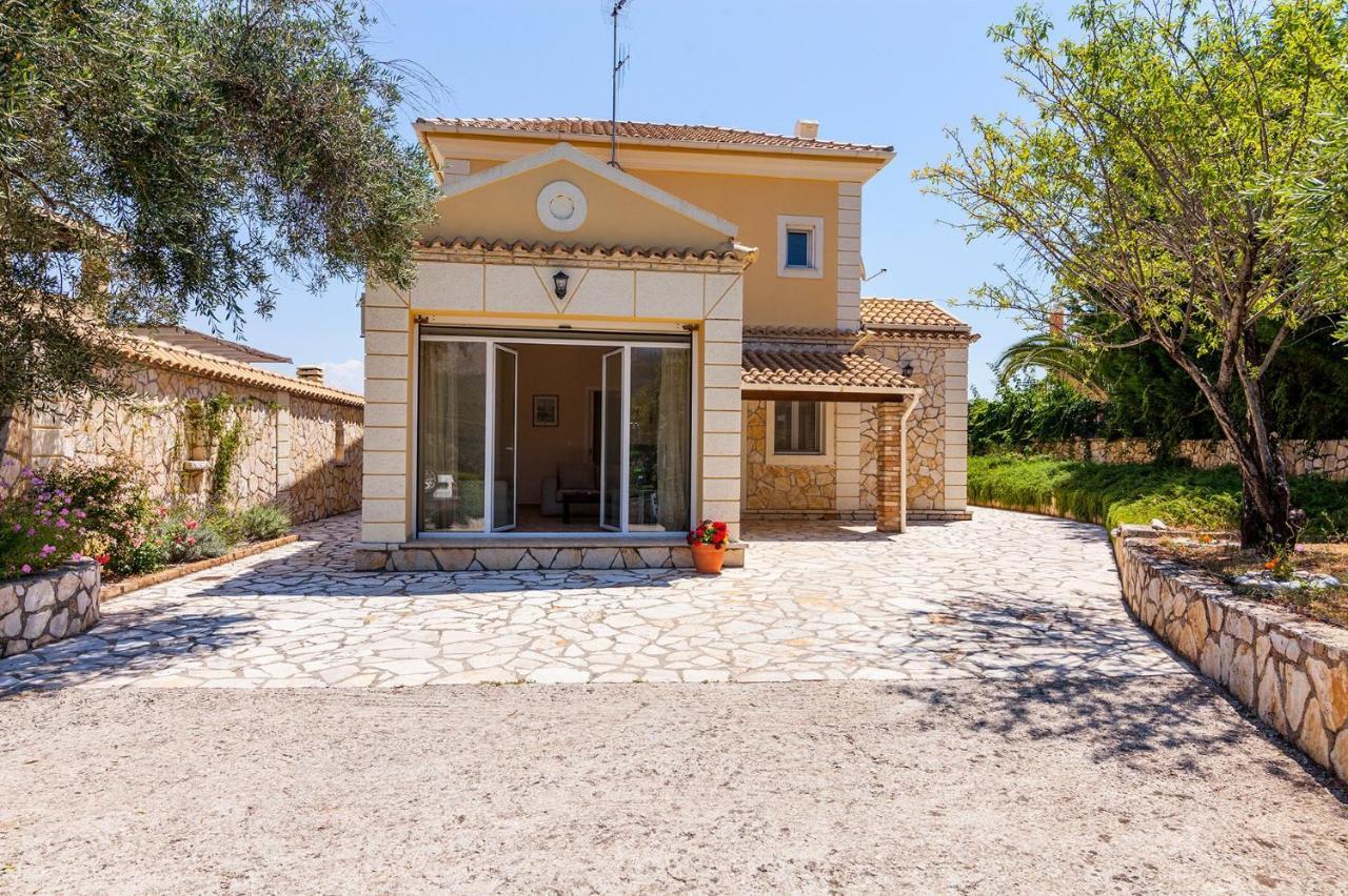 Villa Petrosa By *