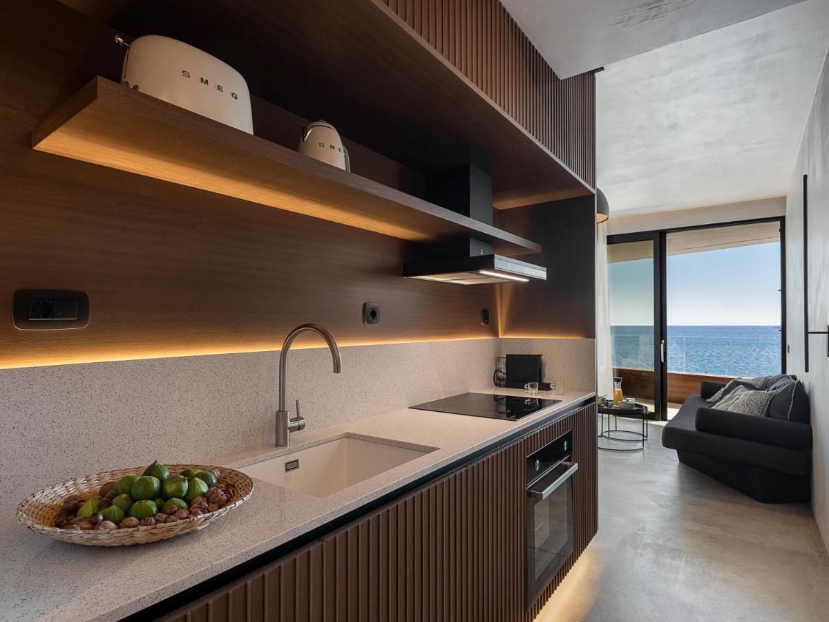 Apartment Brand New Luxury Seannamon Suites, Amazing Seaview