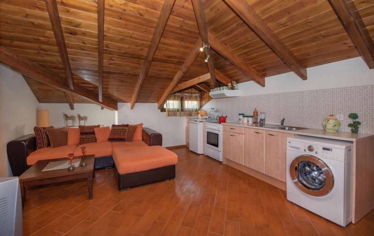 Emma's Luxury Villa