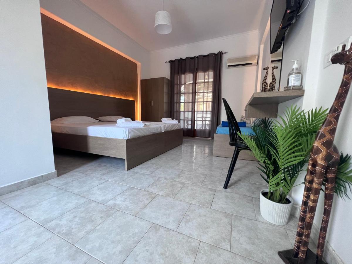 Amarylis Beachfront Studios Apartment *