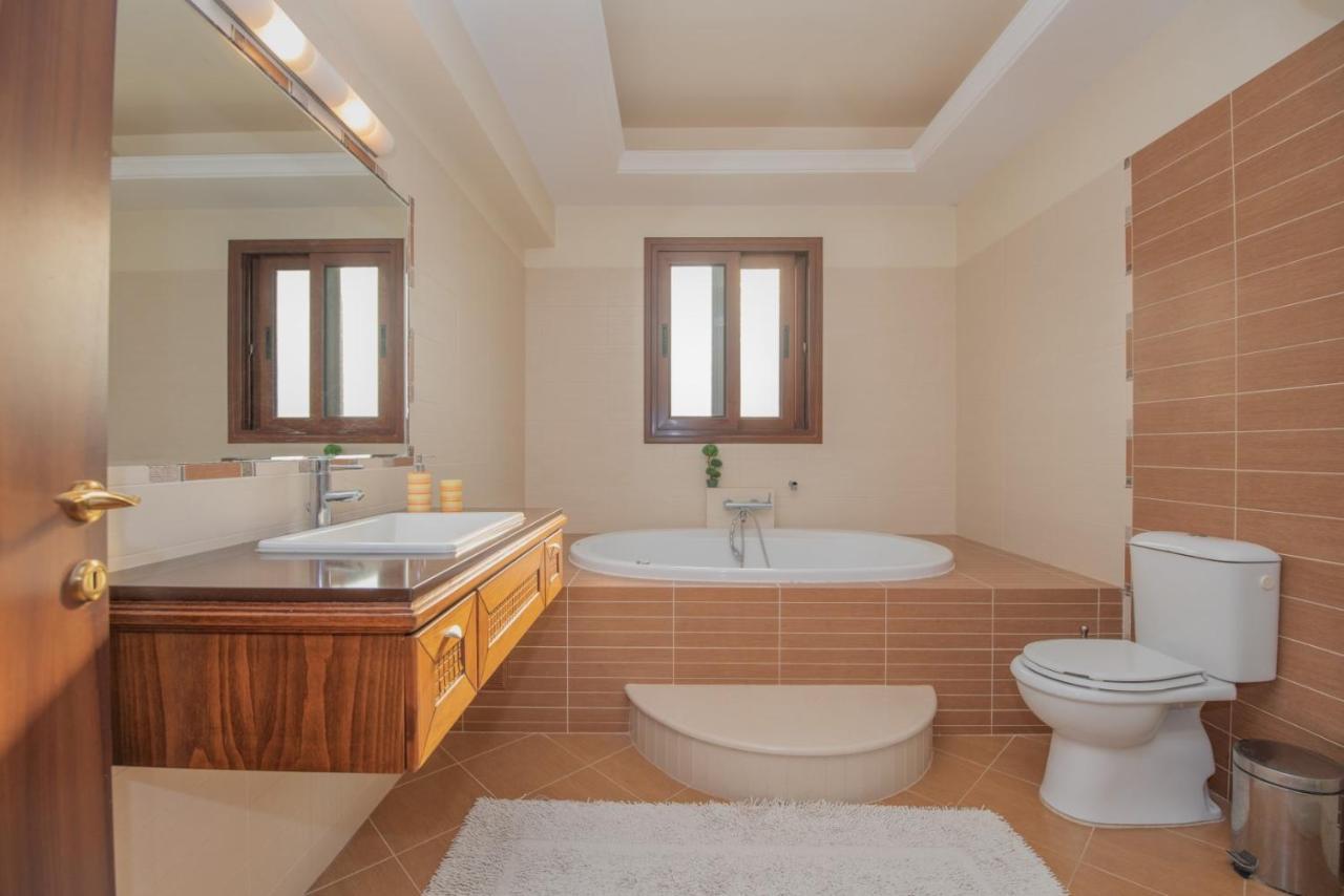 Emma's Luxury Villa *