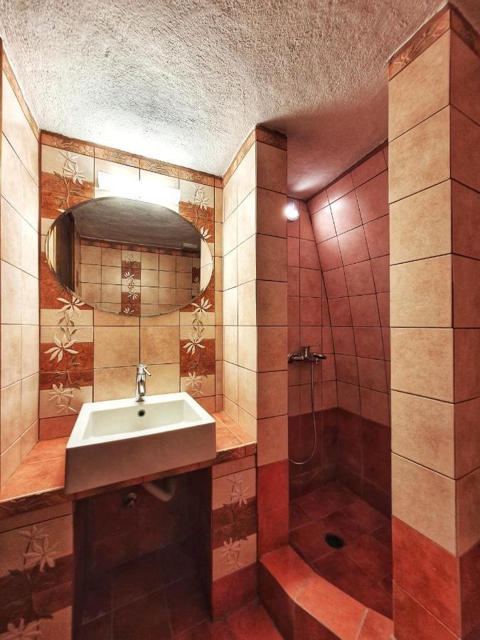 Navita Cave Apartment
