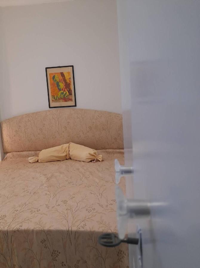 Rena's Traditional Aegean House By The Sea Apartment