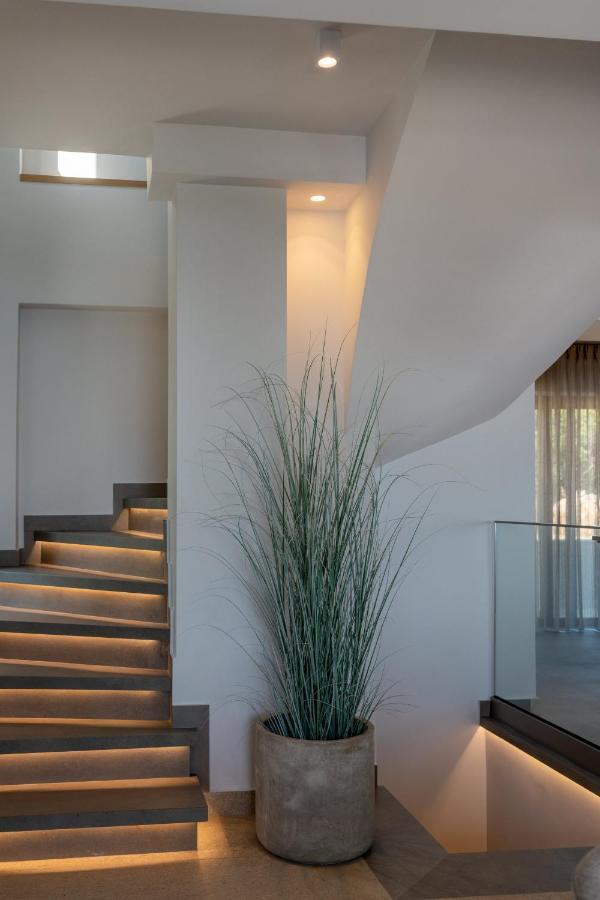 Villa Onyx - With Private Heated Pool Atsipopoulo