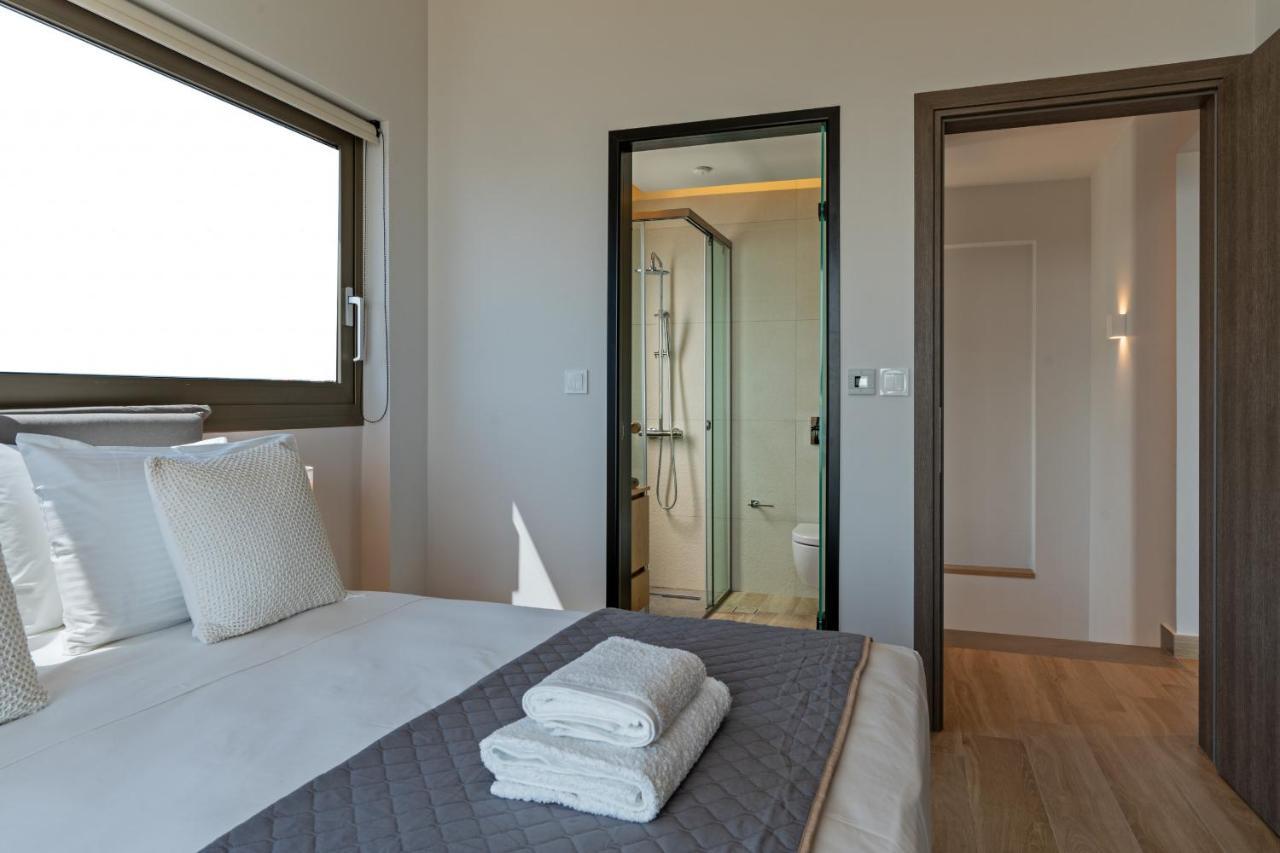 Villa Onyx - With Private Heated Pool *
