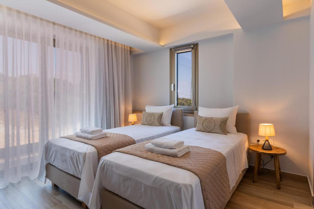 Villa Onyx - With Private Heated Pool *