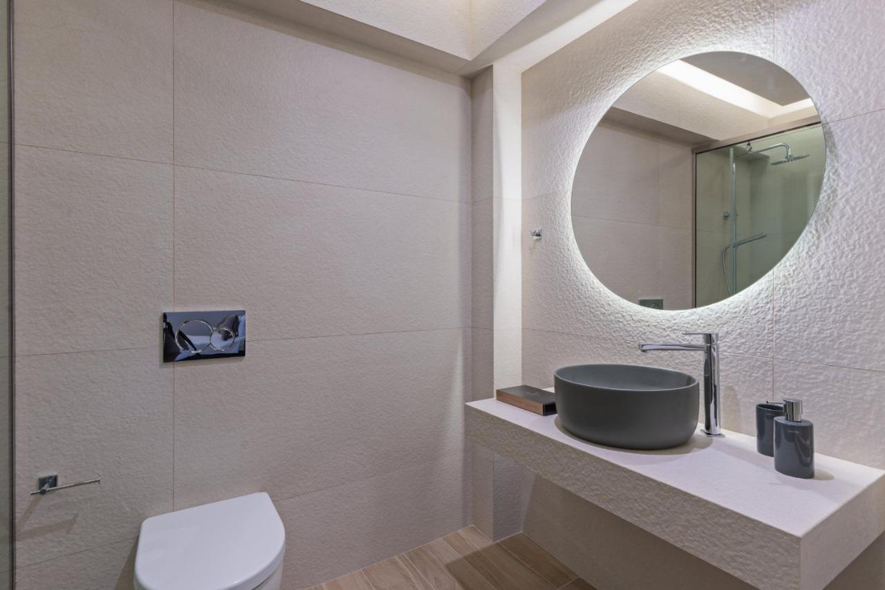 Onyx - With Private Heated Pool Villa