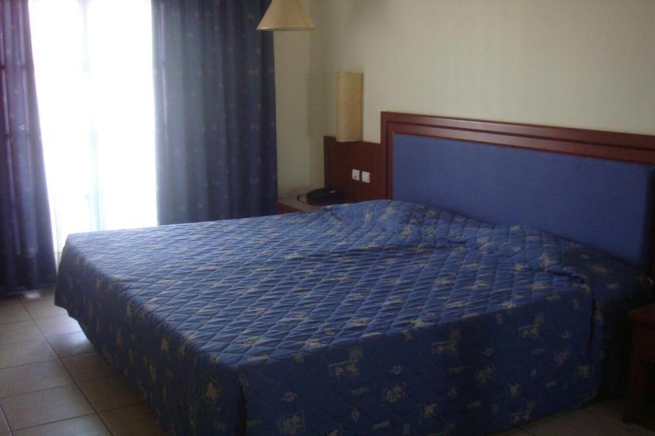 Theodorou Aparthotel
