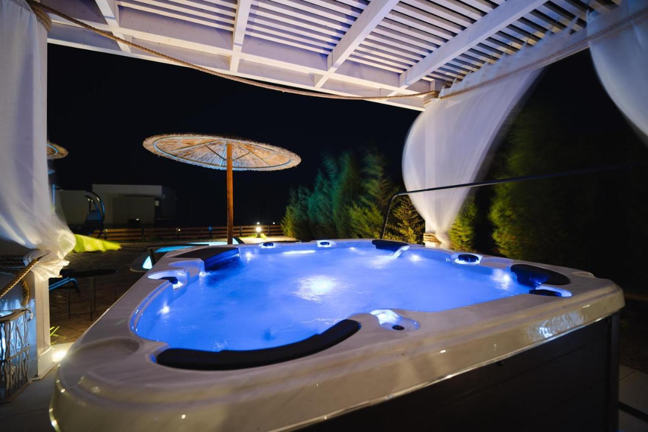 Heliophos Amalthia Villa *