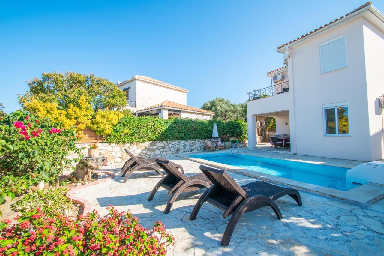 Shauna Holiday home Tragaki