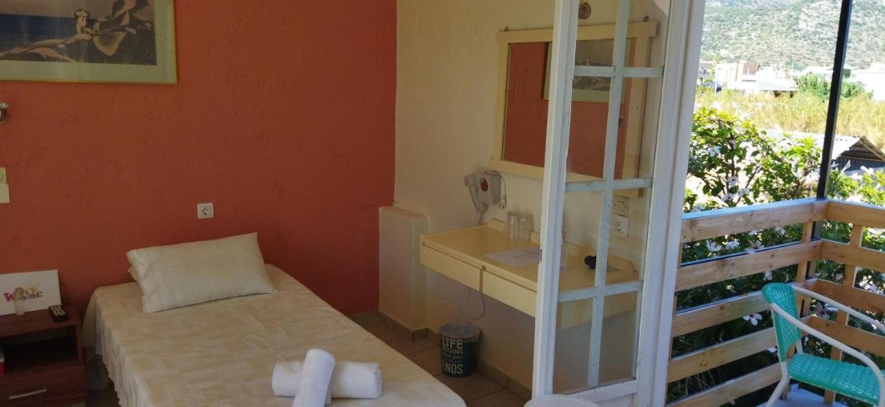 Hotel Cleo 250m From The 2*