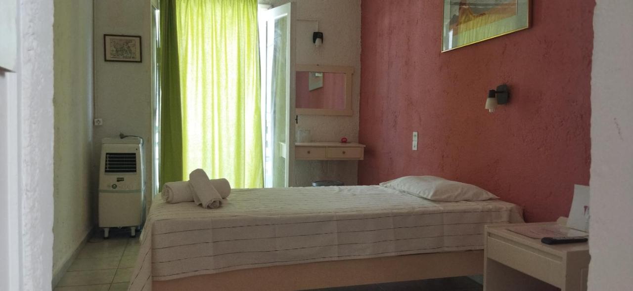 Cleo 250m From The 2* Malia (Crete)