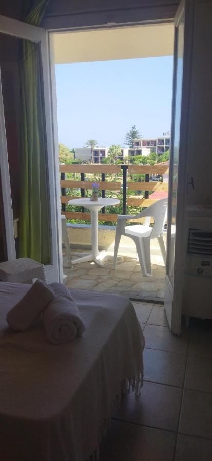 Hotel Cleo 250m From The Malia (Crete)