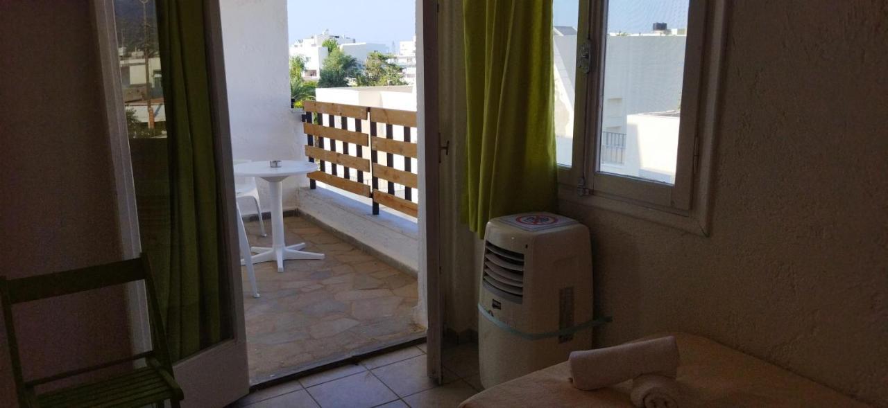 Hotel Cleo 250m From The Malia (Crete)