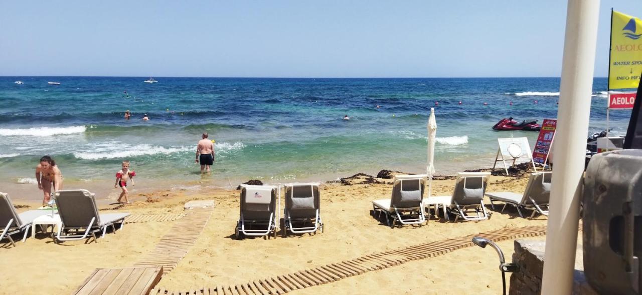 Hotel Cleo 250m From The