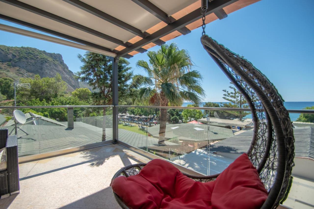 Tortuga Dafni Bay Diver's Paradise By 