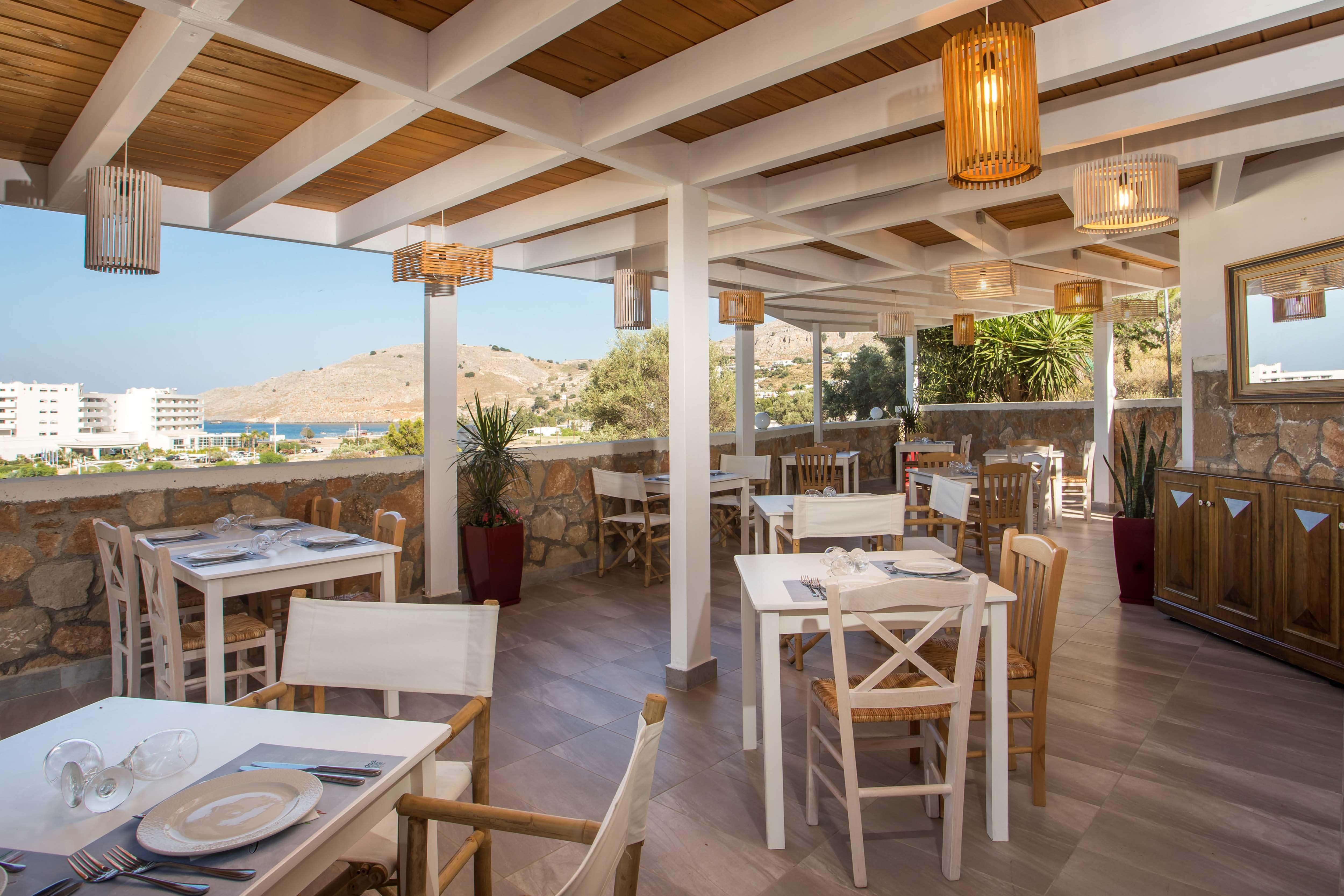 Hotel White & Lindos (Rhodes)