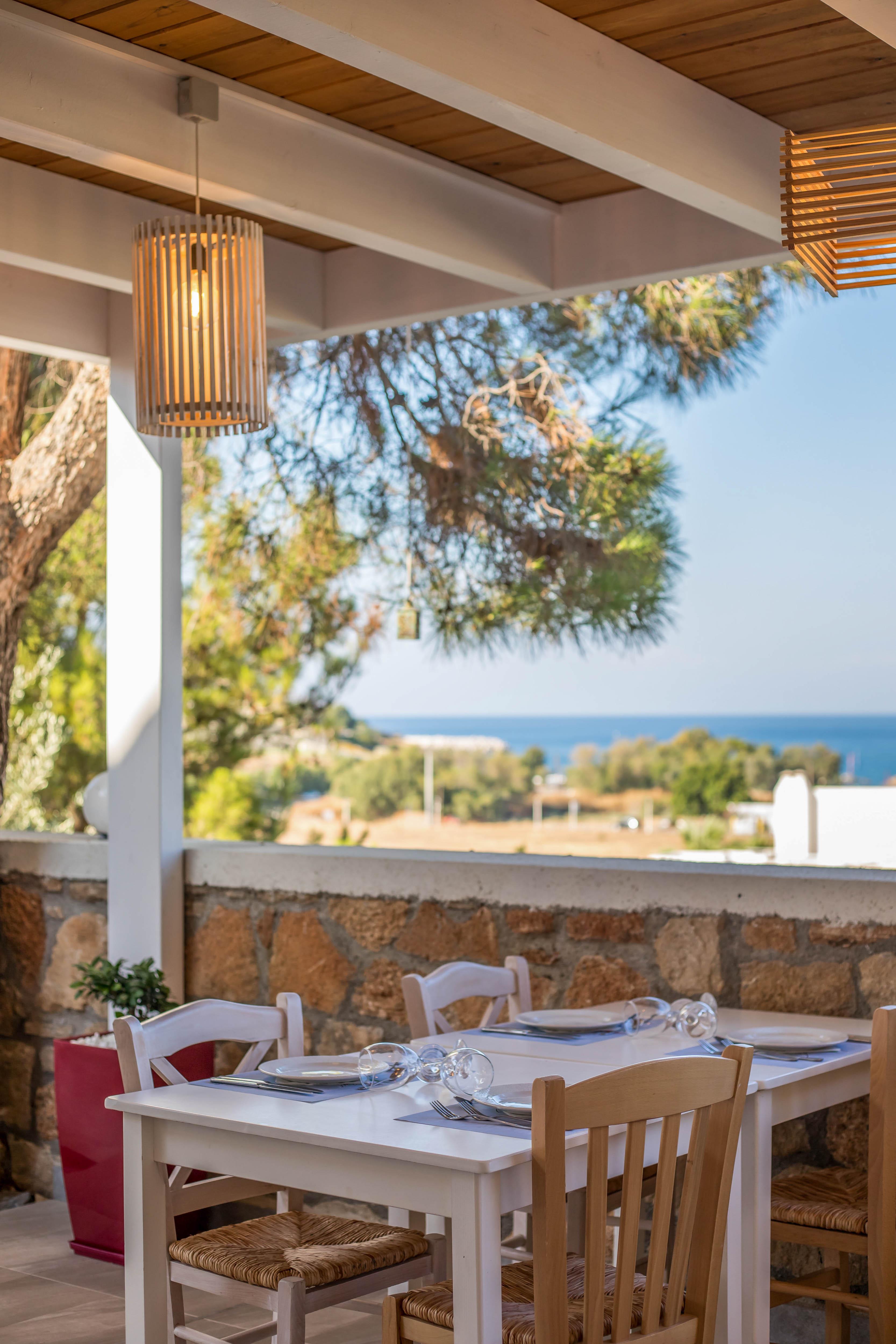 White & Hotel Lindos (Rhodes)