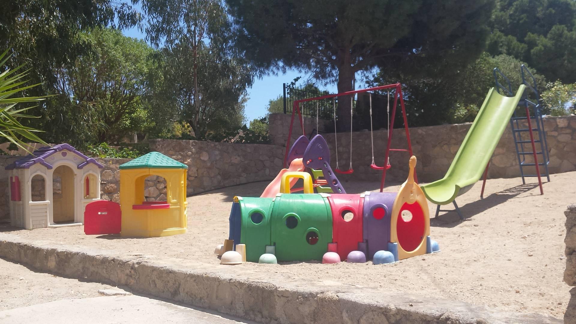 Anthi Maria * Pefki (Rhodes)