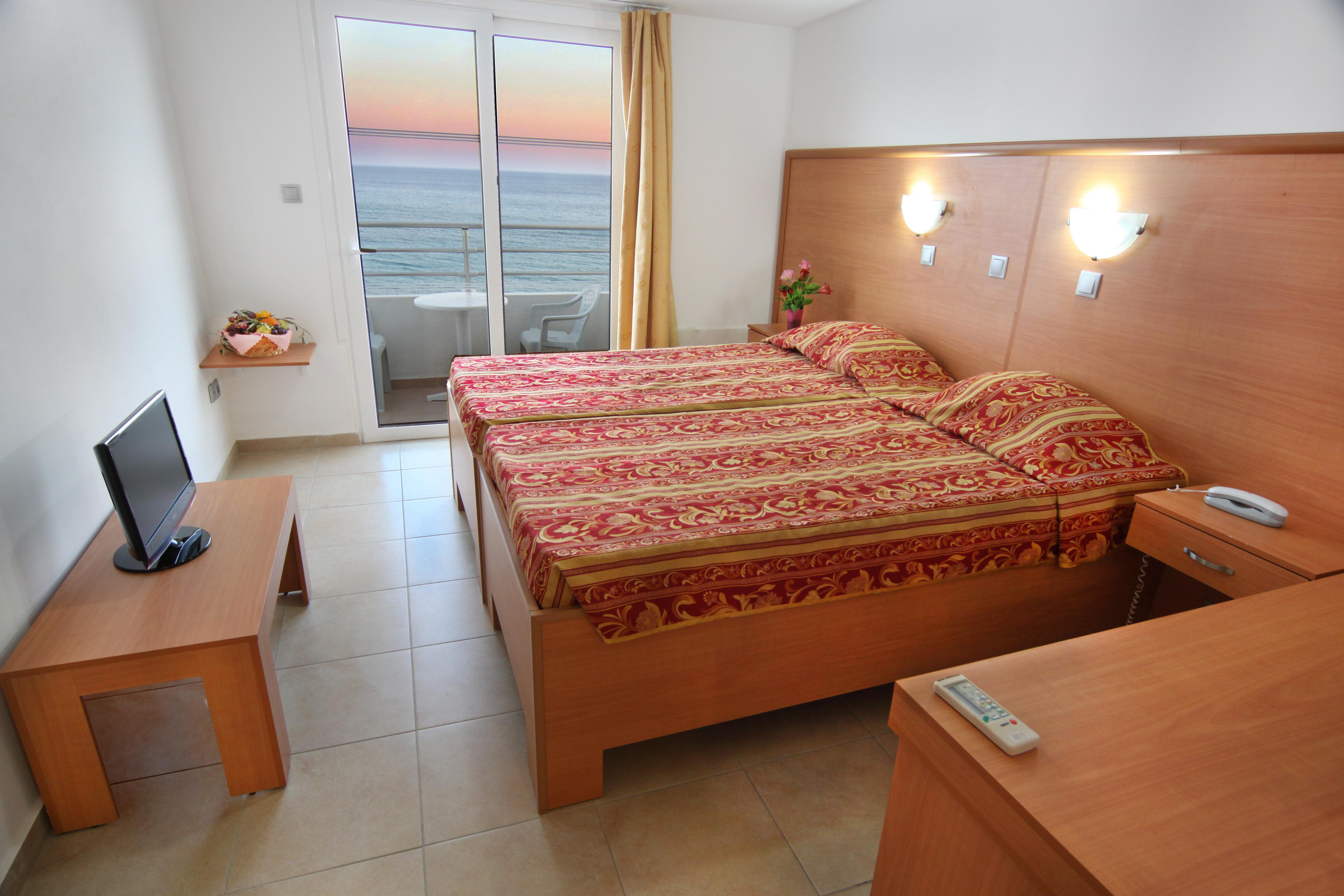 Ilyssion Hotel