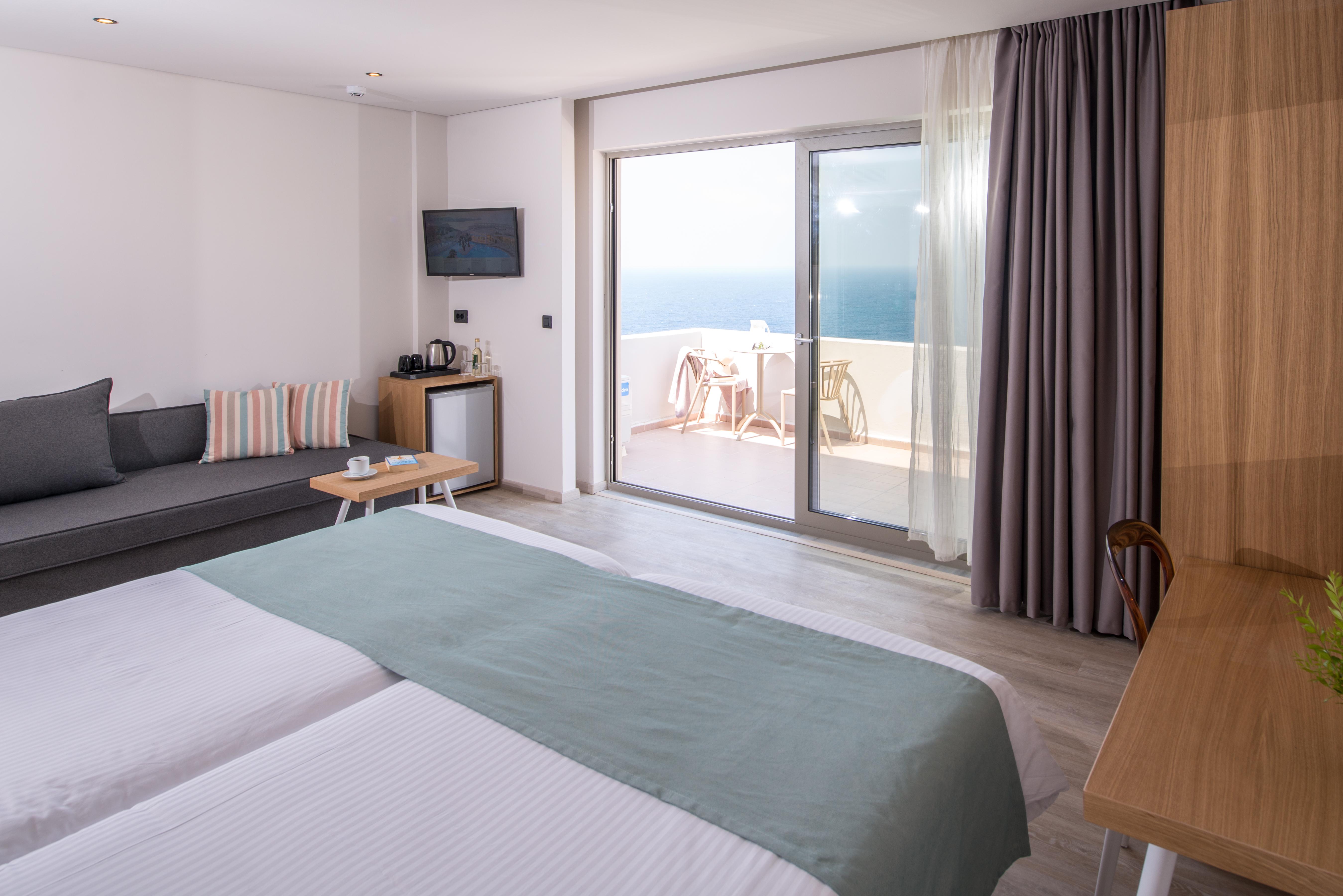 Resort Athina Palace & Agia Pelagia (Crete)