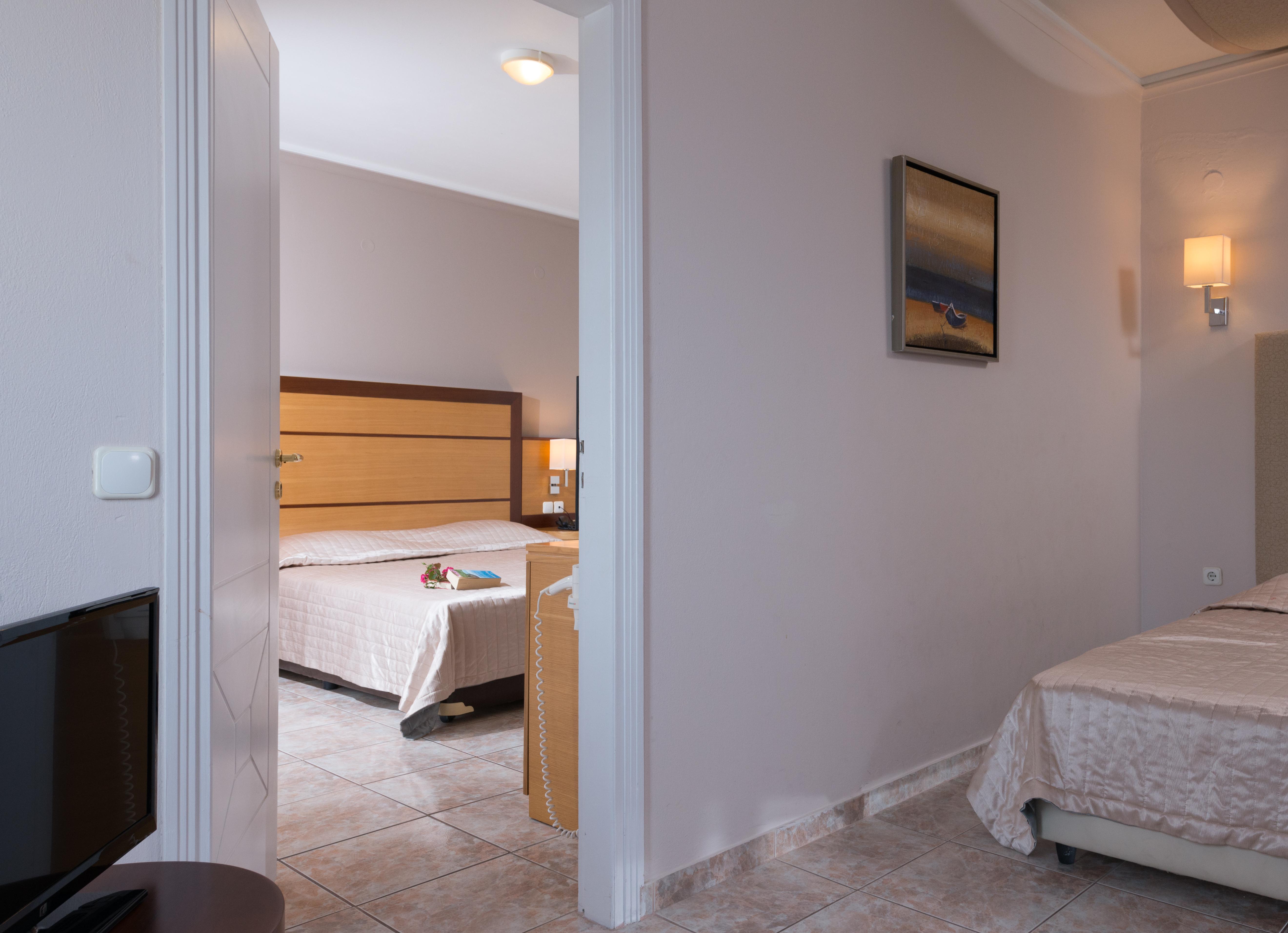 Athina Palace & 5* Agia Pelagia (Crete)