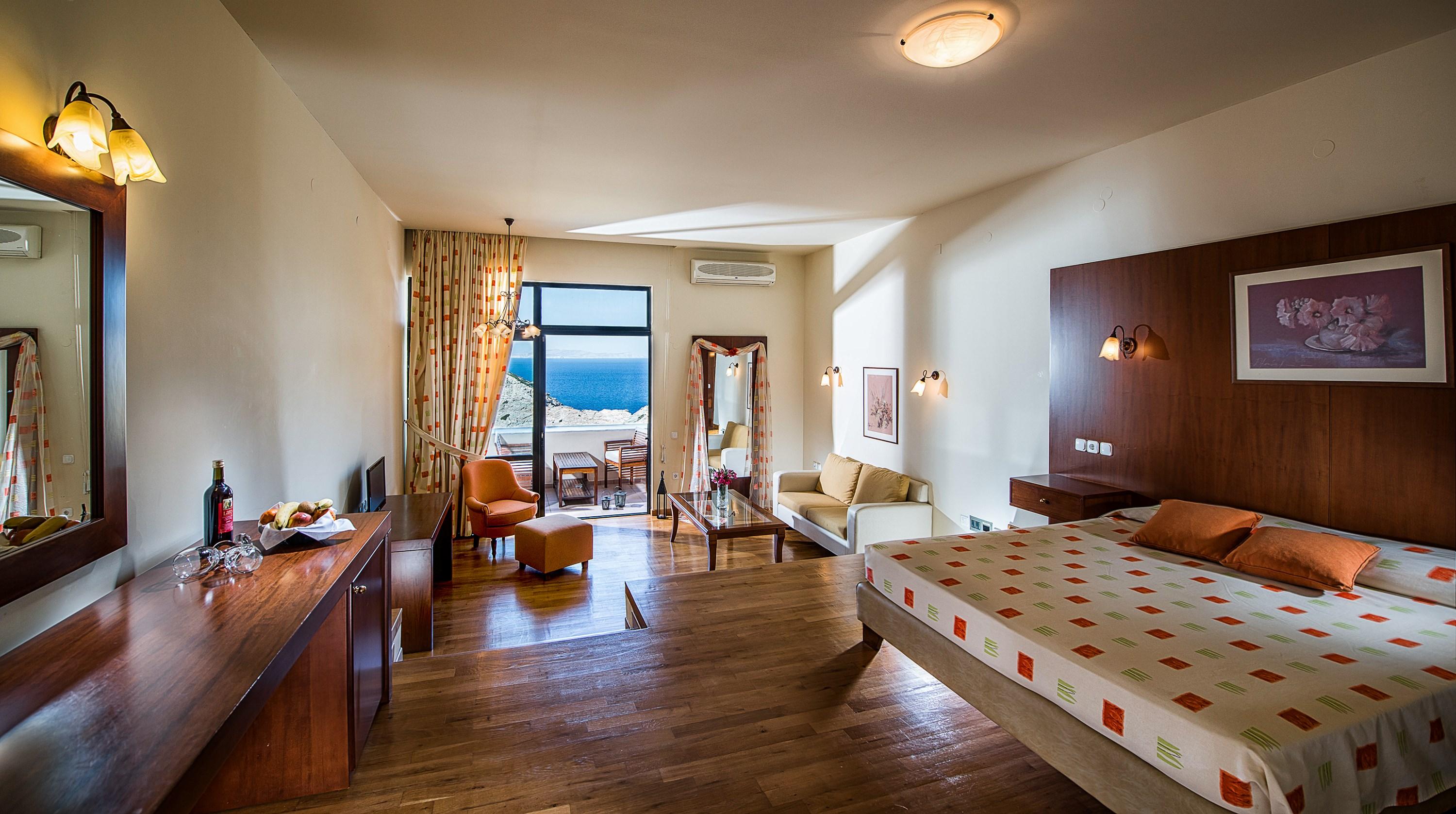 Athina Palace & Resort