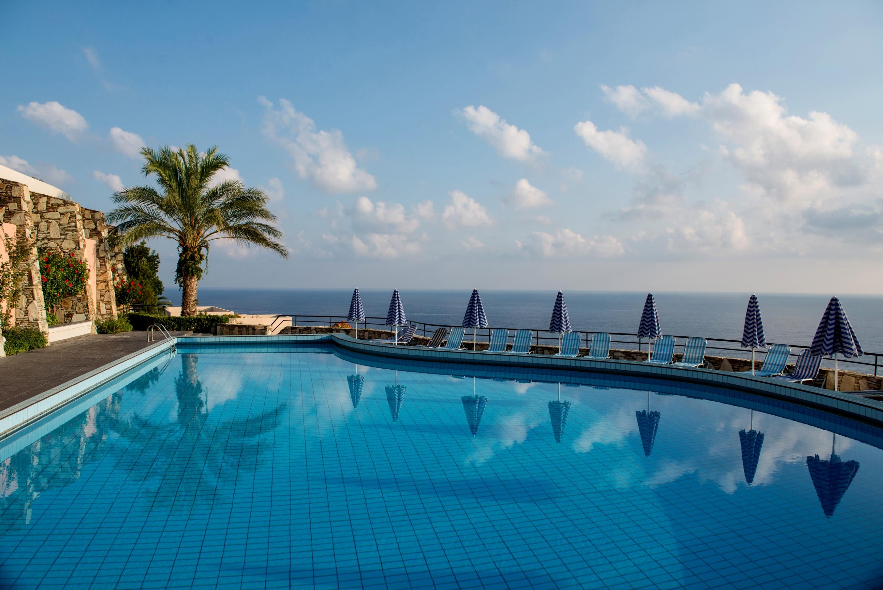Resort Athina Palace & Agia Pelagia (Crete)